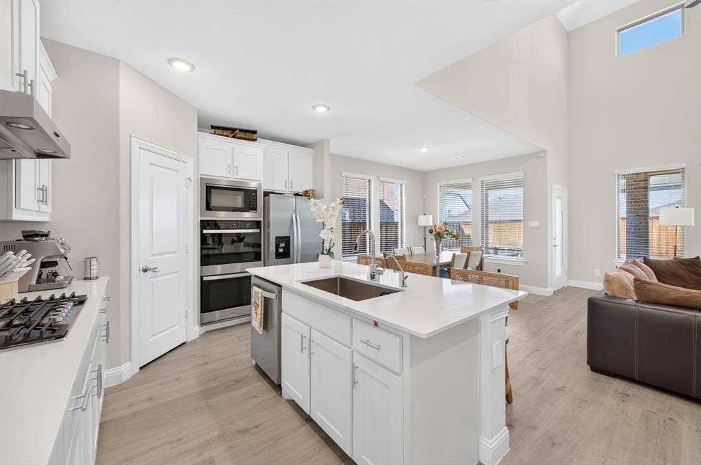 3829 Pearlwood Road, Little Elm, TX 75068 3829 Pearlwood Road, Little Elm, TX 75068