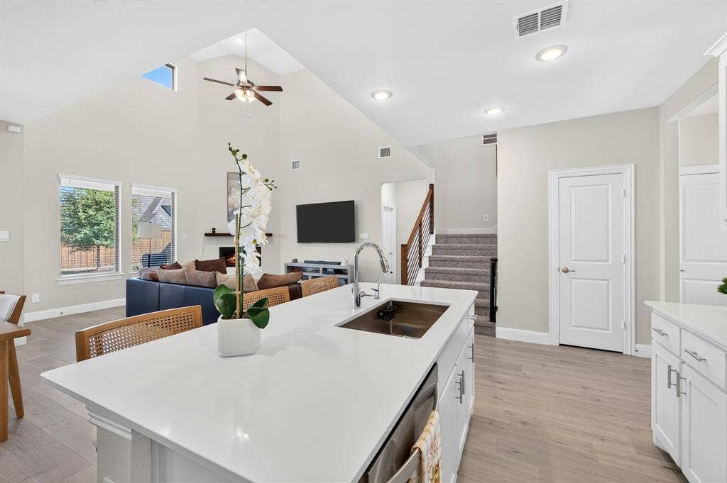 3829 Pearlwood Road, Little Elm, TX 75068 3829 Pearlwood Road, Little Elm, TX 75068