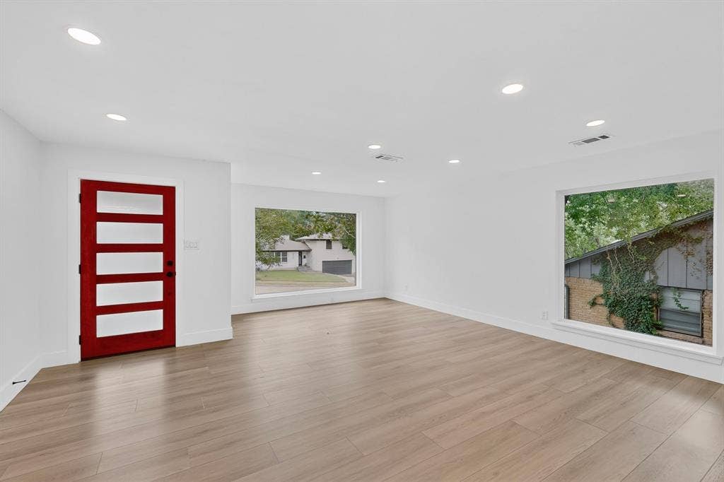 2330 Cody Drive, Dallas, TX 75228 2330 Cody Drive, Dallas, TX 75228