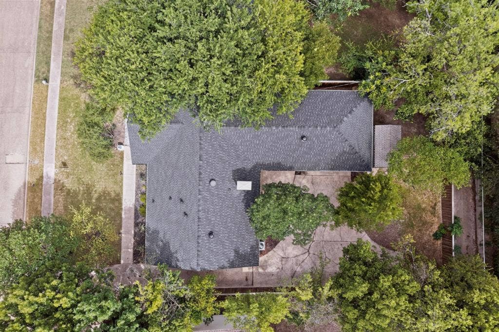 2330 Cody Drive, Dallas, TX 75228 2330 Cody Drive, Dallas, TX 75228