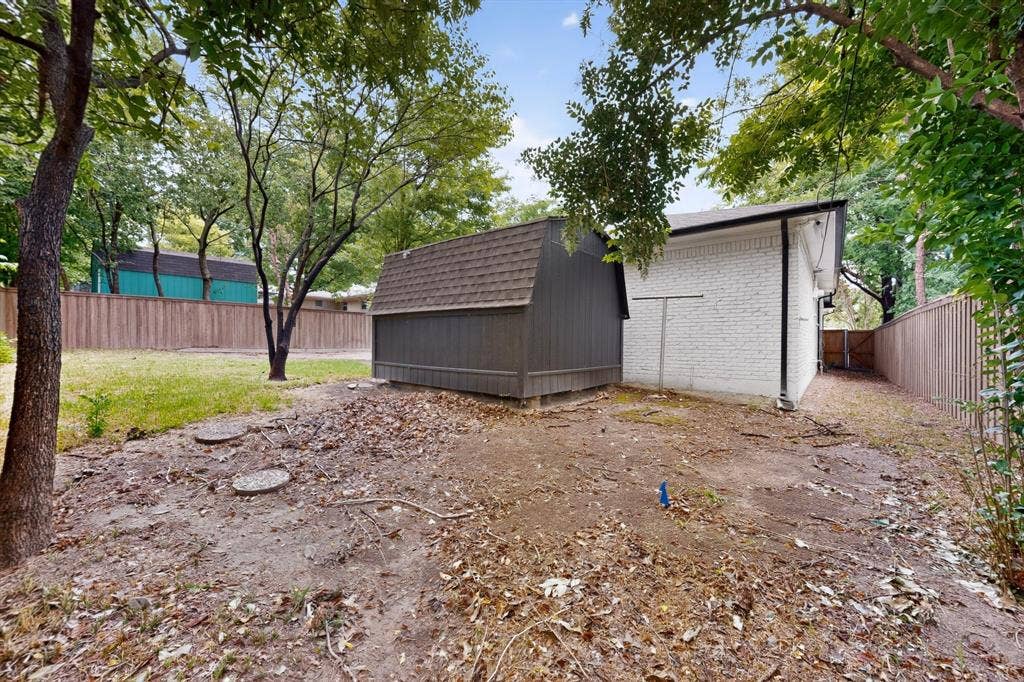 2330 Cody Drive, Dallas, TX 75228 2330 Cody Drive, Dallas, TX 75228