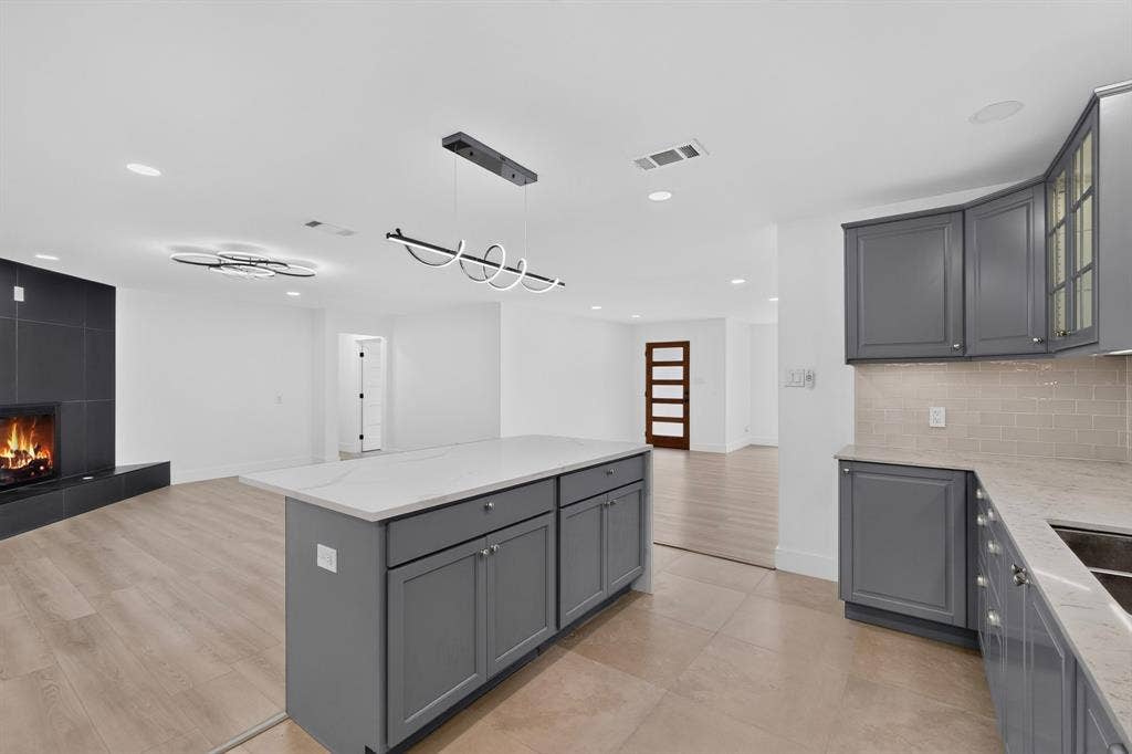 2330 Cody Drive, Dallas, TX 75228 2330 Cody Drive, Dallas, TX 75228