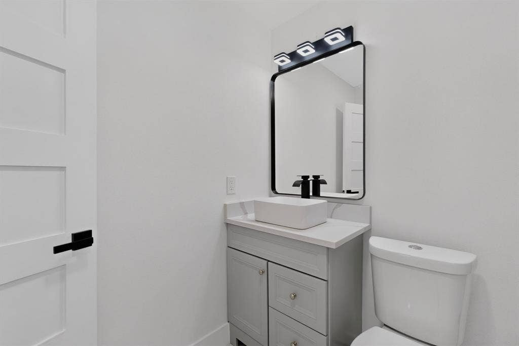 2330 Cody Drive, Dallas, TX 75228 2330 Cody Drive, Dallas, TX 75228