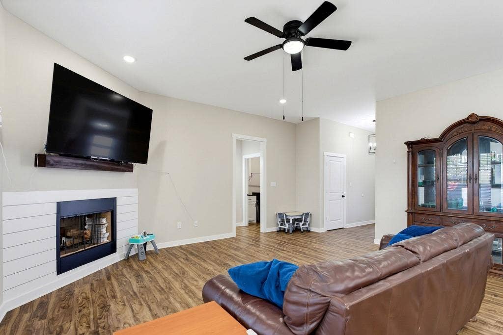 273 Gatling Street, Tuscola, TX 79562 273 Gatling Street, Tuscola, TX 79562