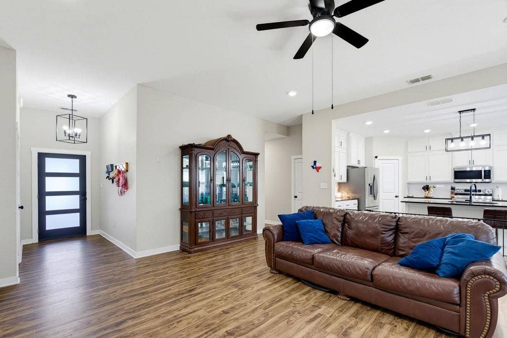 273 Gatling Street, Tuscola, TX 79562 273 Gatling Street, Tuscola, TX 79562