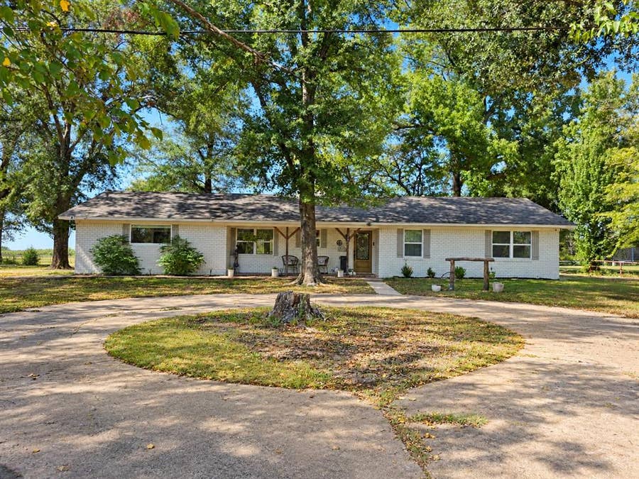 Property photo for 1426 Farm Road 2560, Sulphur Springs, TX