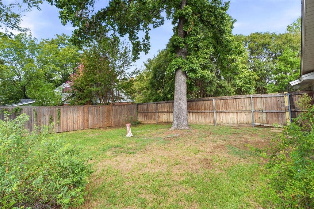 1512 Wilshire Boulevard, Arlington, TX 76012
