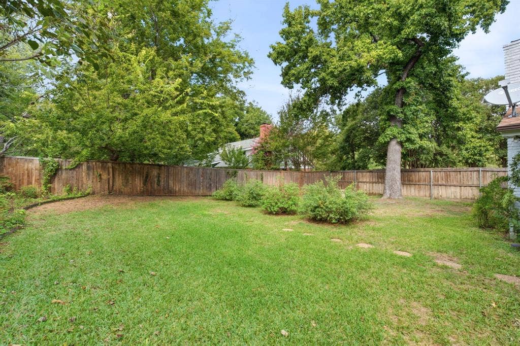 1512 Wilshire Boulevard, Arlington, TX 76012