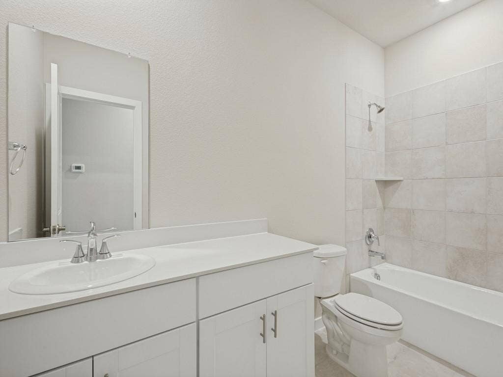 6207 Castamere Drive, Princeton, TX 75071 Spacious secondary bath