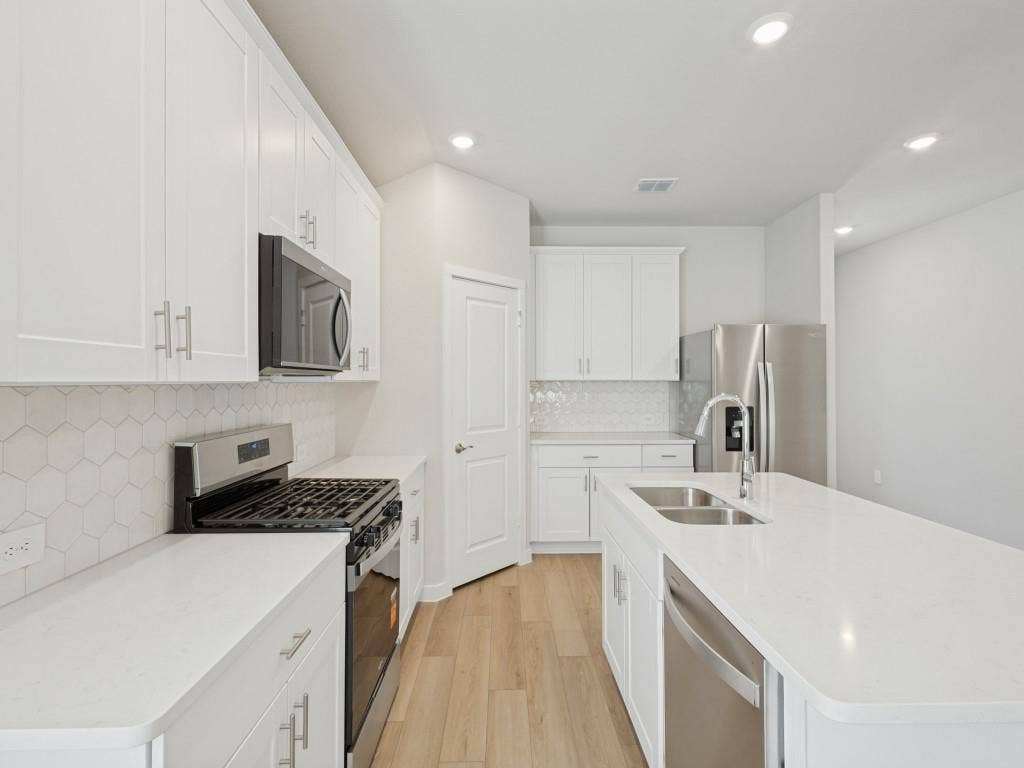 6207 Castamere Drive, Princeton, TX 75071 6207 Castamere Drive, Princeton, TX 75071
