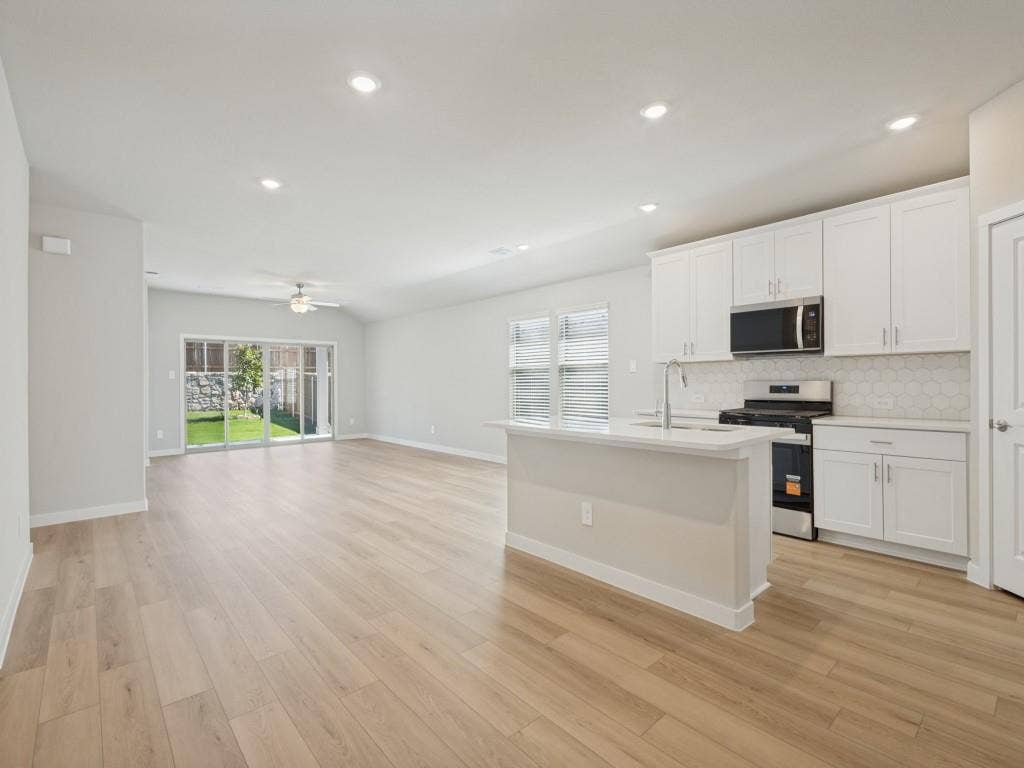 6207 Castamere Drive, Princeton, TX 75071 Entire view of the living area