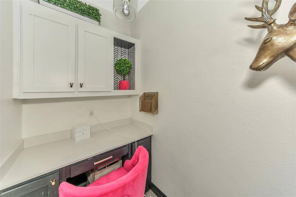 232 Drumcliffe Drive, Fort Worth, TX 76052