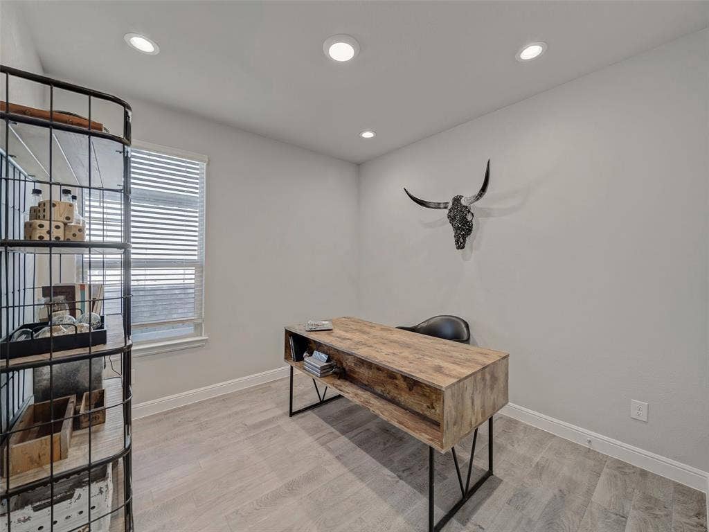 232 Drumcliffe Drive, Fort Worth, TX 76052