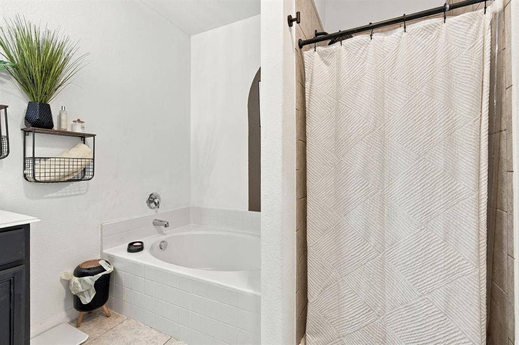 101 Rebel Ridge, Venus, TX 76084 101 Rebel Ridge, Venus, TX 76084