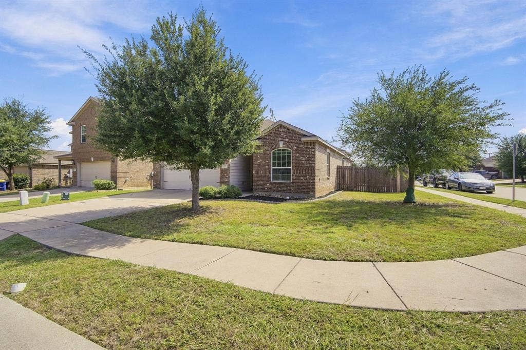 101 Rebel Ridge, Venus, TX 76084 101 Rebel Ridge, Venus, TX 76084