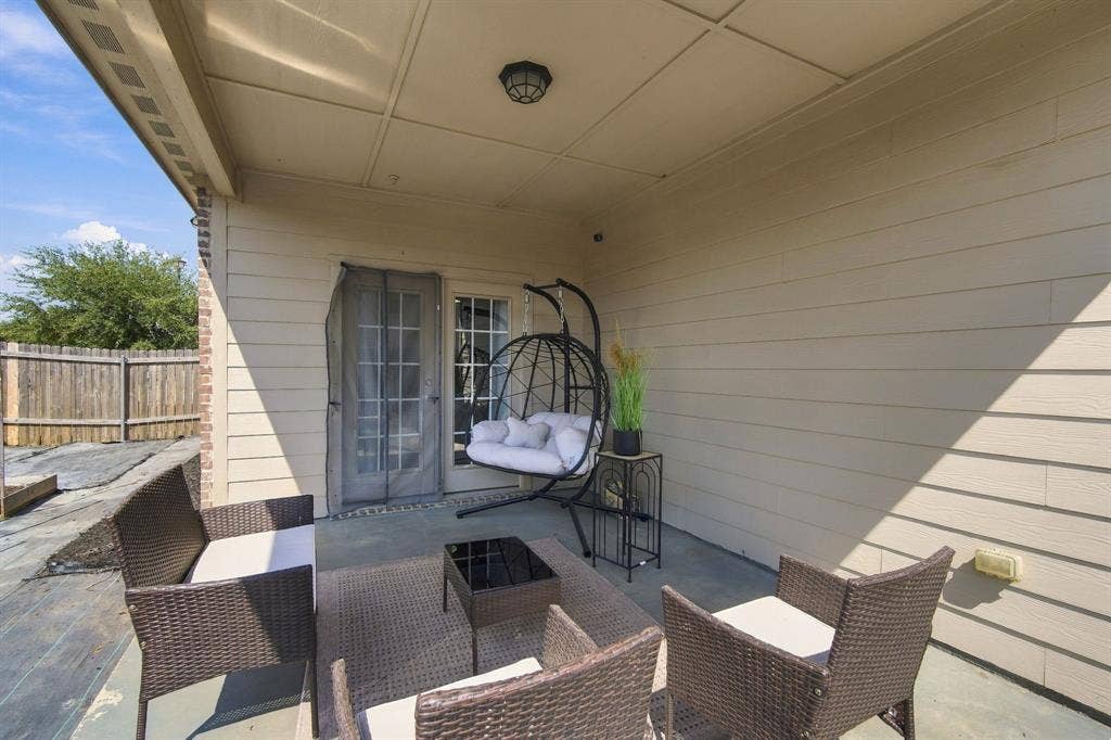 101 Rebel Ridge, Venus, TX 76084 101 Rebel Ridge, Venus, TX 76084