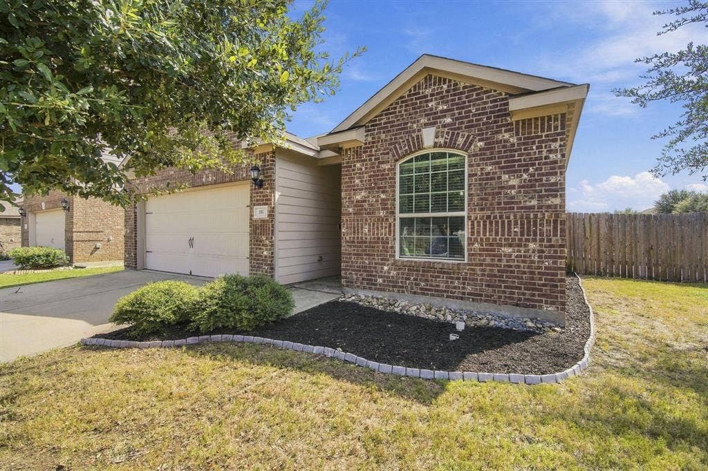 101 Rebel Ridge, Venus, TX 76084 101 Rebel Ridge, Venus, TX 76084