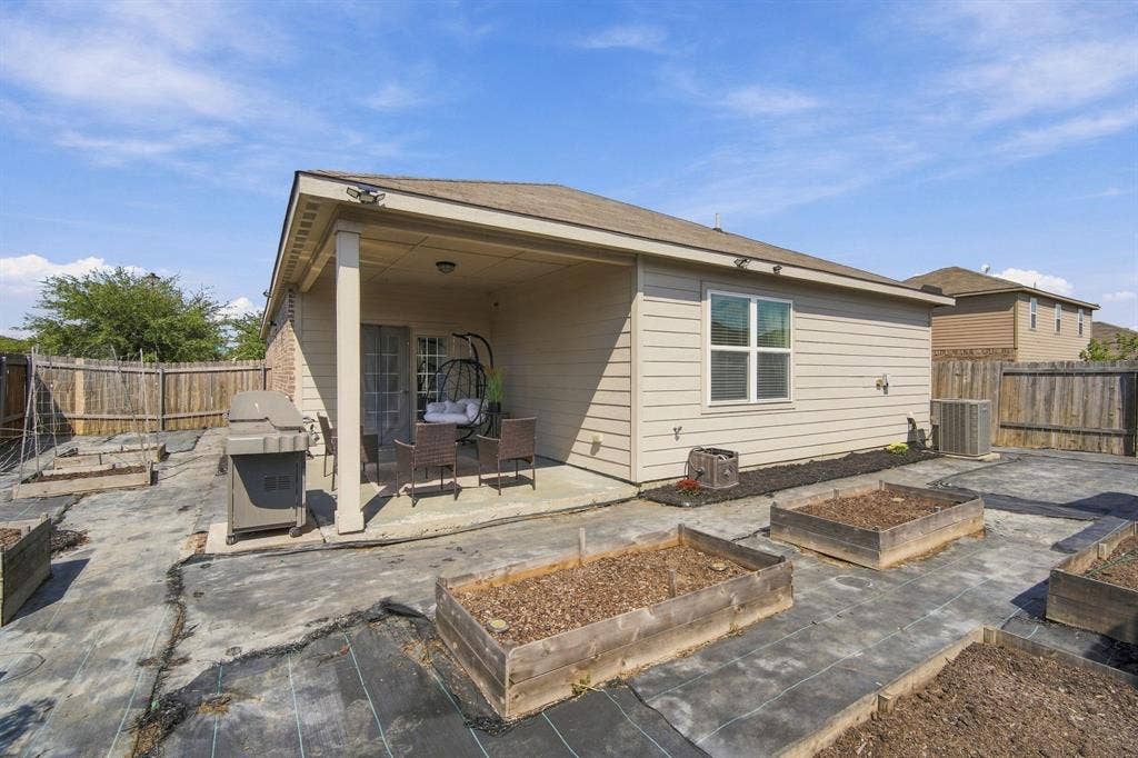 101 Rebel Ridge, Venus, TX 76084 101 Rebel Ridge, Venus, TX 76084