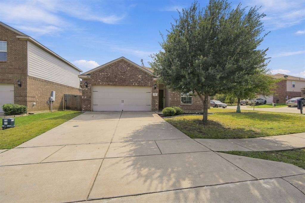 101 Rebel Ridge, Venus, TX 76084 101 Rebel Ridge, Venus, TX 76084