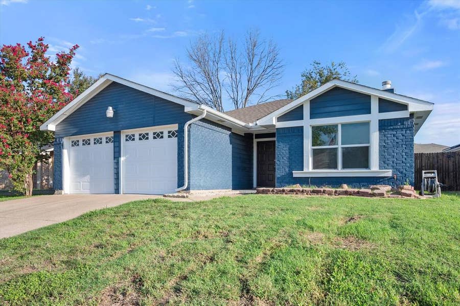 Property photo for 411 Lantana Drive, Arlington, TX