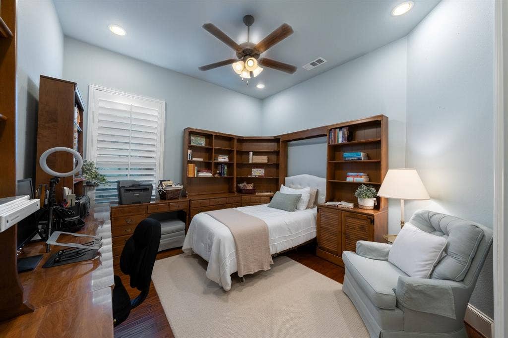 5723 Waterview Drive, Irving, TX 75039 5723 Waterview Drive, Irving, TX 75039
