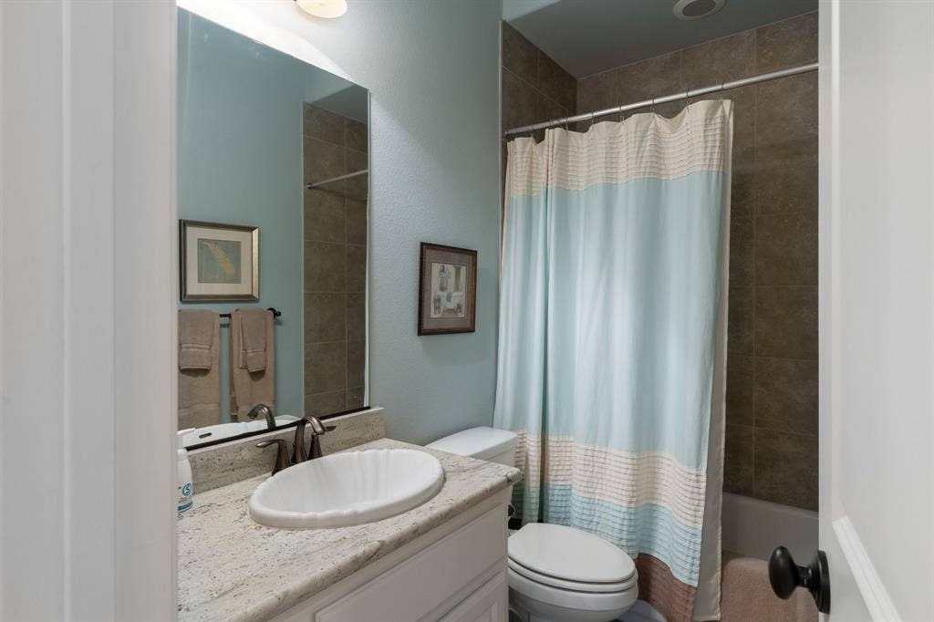 5723 Waterview Drive, Irving, TX 75039 5723 Waterview Drive, Irving, TX 75039