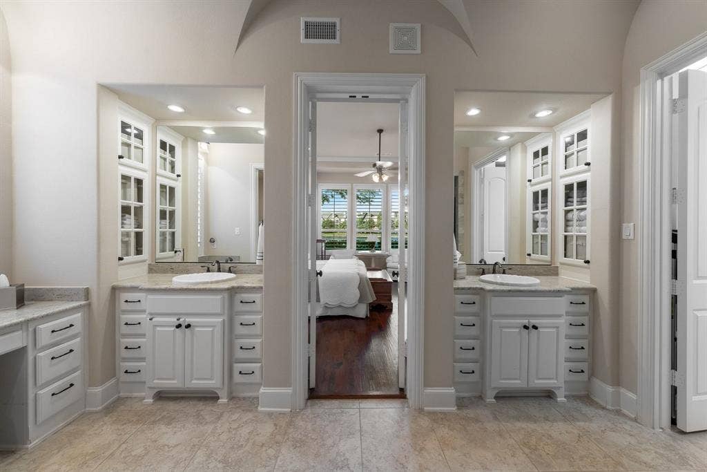 5723 Waterview Drive, Irving, TX 75039 5723 Waterview Drive, Irving, TX 75039