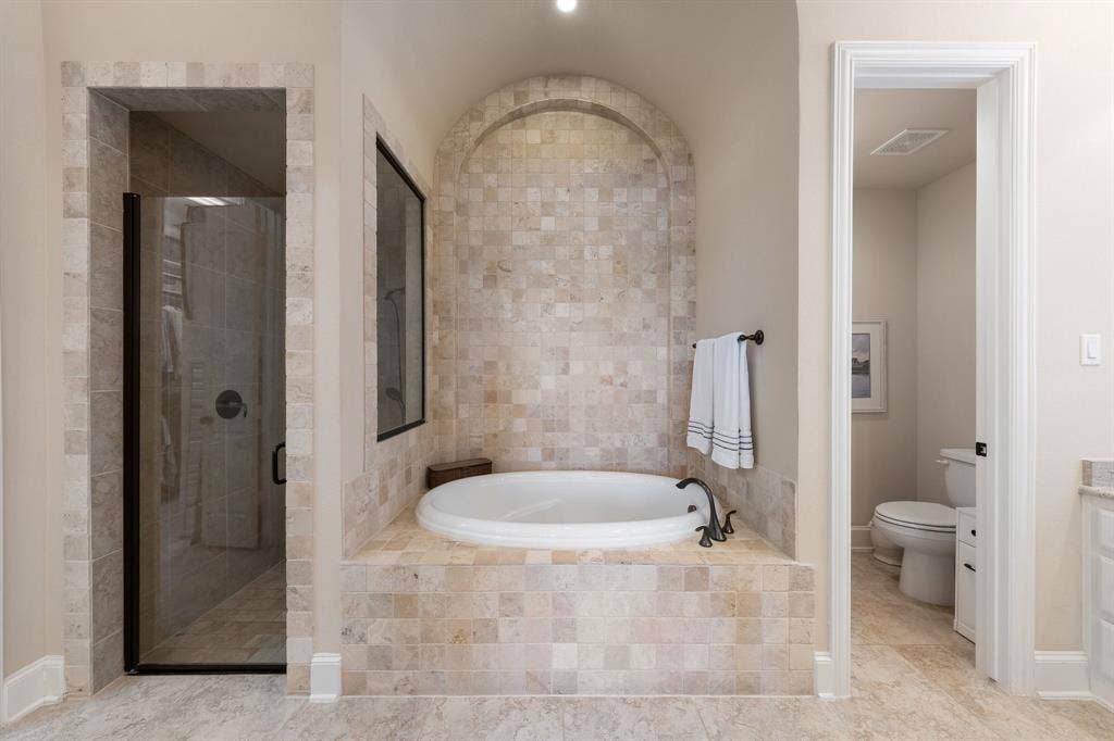5723 Waterview Drive, Irving, TX 75039 5723 Waterview Drive, Irving, TX 75039