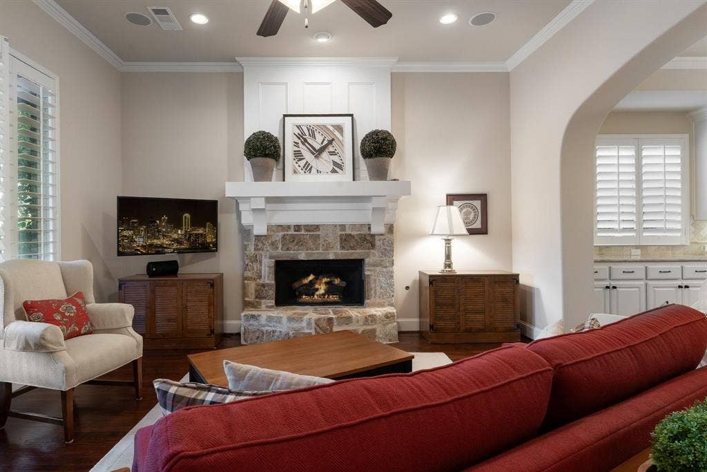 5723 Waterview Drive, Irving, TX 75039 5723 Waterview Drive, Irving, TX 75039