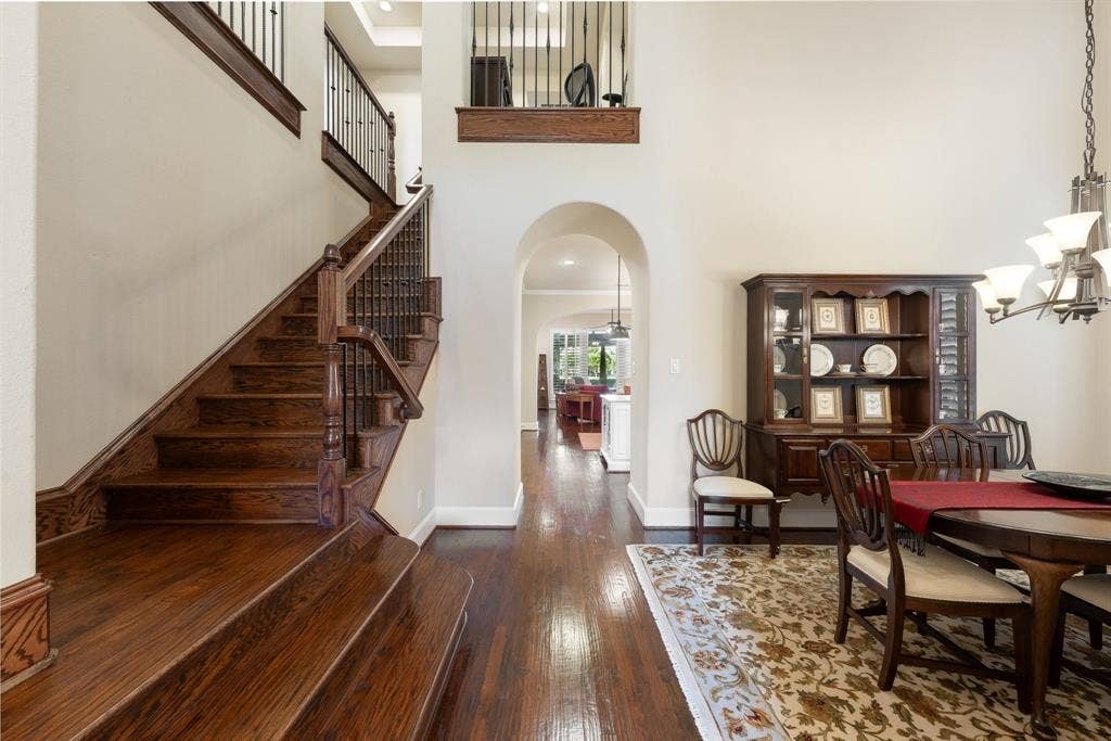 5723 Waterview Drive, Irving, TX 75039 5723 Waterview Drive, Irving, TX 75039