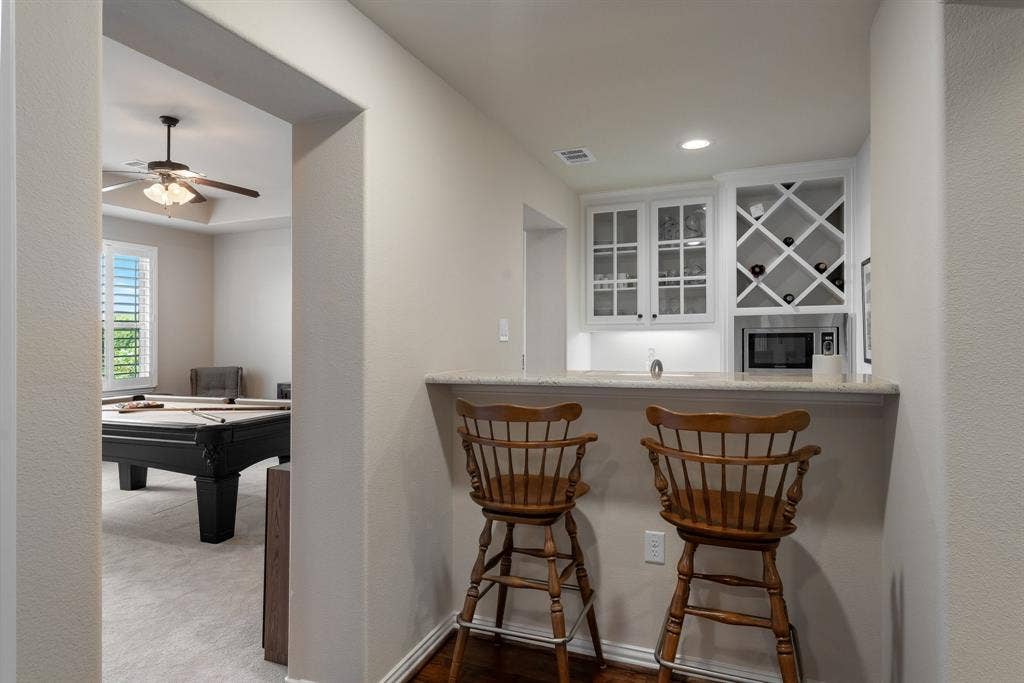 5723 Waterview Drive, Irving, TX 75039 5723 Waterview Drive, Irving, TX 75039
