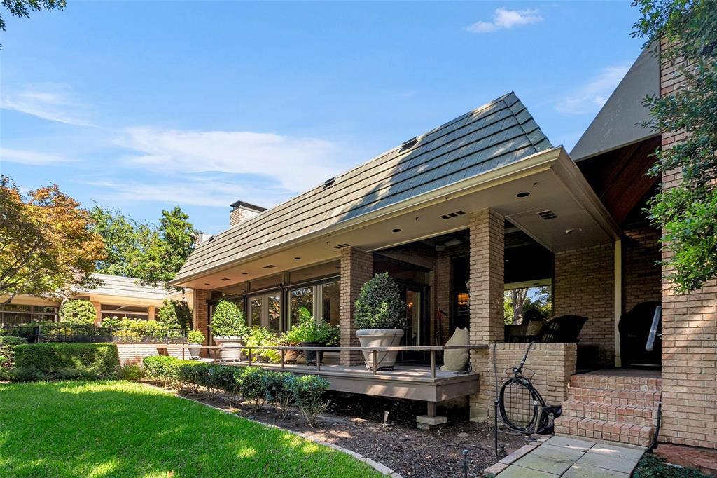 6294 Willowgate Lane, Dallas, TX 75230