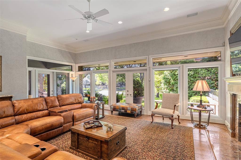 6294 Willowgate Lane, Dallas, TX 75230