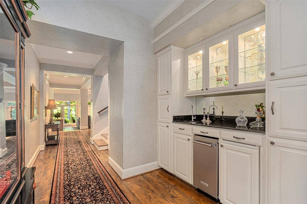 6294 Willowgate Lane, Dallas, TX 75230