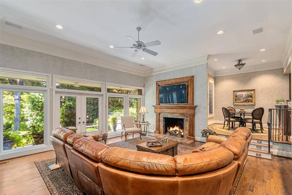 6294 Willowgate Lane, Dallas, TX 75230
