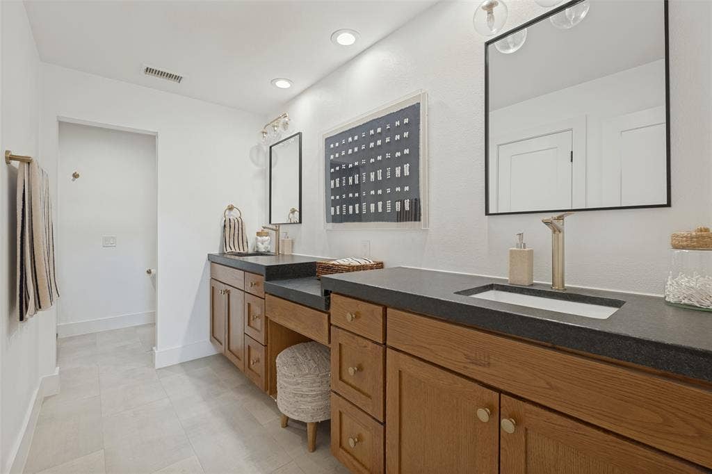 3501 Dickason Avenue, #B, Dallas, TX 75219