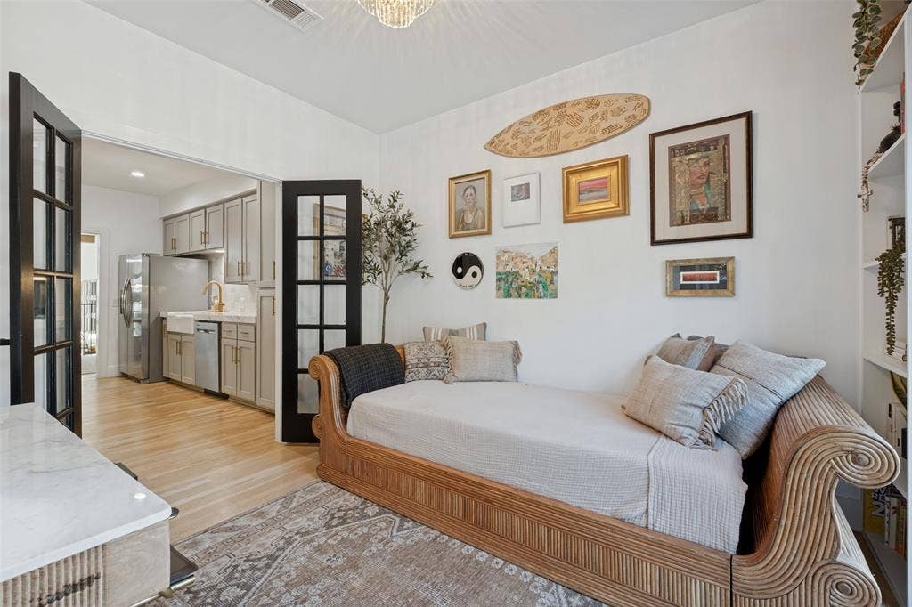 3501 Dickason Avenue, #B, Dallas, TX 75219