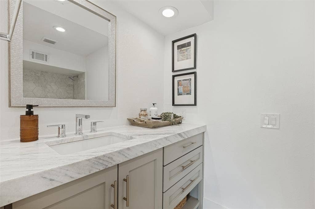 3501 Dickason Avenue, #B, Dallas, TX 75219