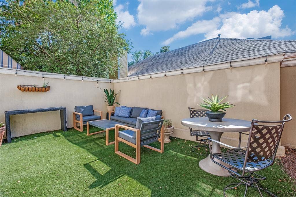 3501 Dickason Avenue, #B, Dallas, TX 75219