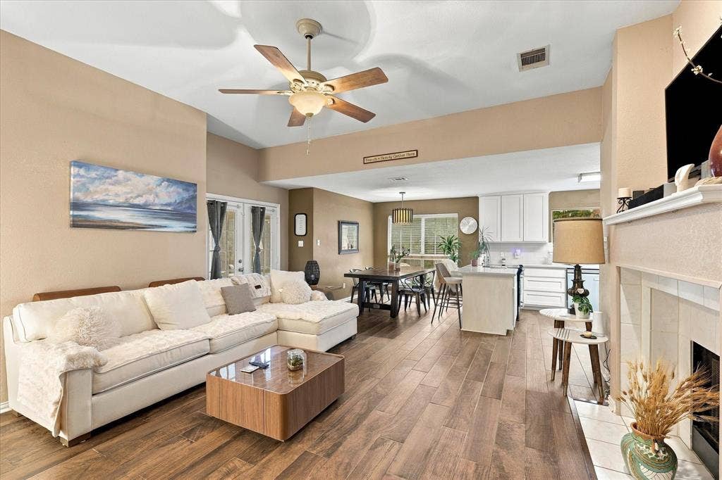 1635 Alexis Street, Midlothian, TX 76065 1635 Alexis Street, Midlothian, TX 76065