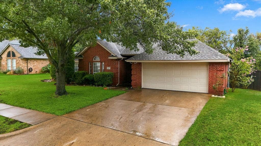 1635 Alexis Street, Midlothian, TX 76065 1635 Alexis Street, Midlothian, TX 76065