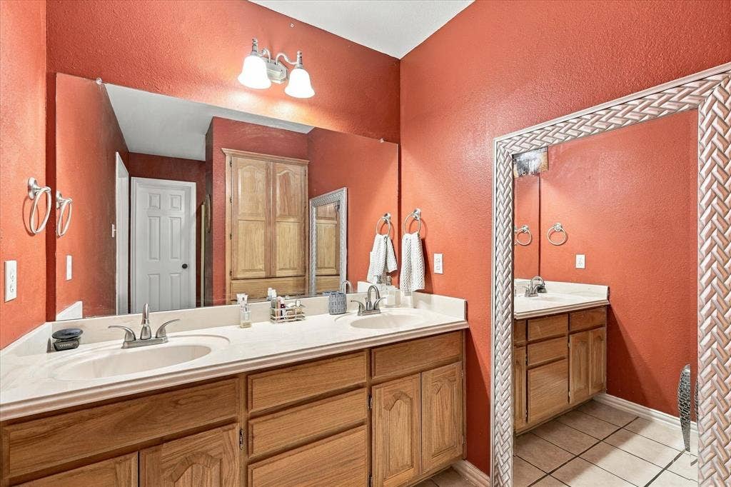 1635 Alexis Street, Midlothian, TX 76065 1635 Alexis Street, Midlothian, TX 76065