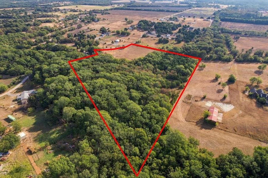 Property photo for 435 County Road 4446, Whitewright, TX