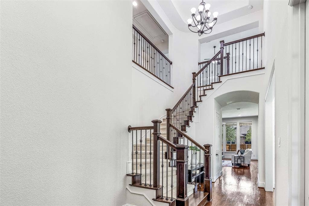 901 Clear Water Drive N, Allen, TX 75013 901 Clear Water Drive N, Allen, TX 75013