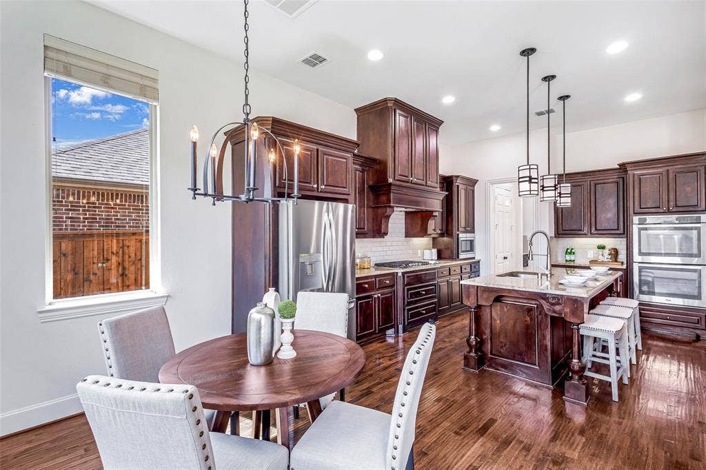 901 Clear Water Drive N, Allen, TX 75013 901 Clear Water Drive N, Allen, TX 75013