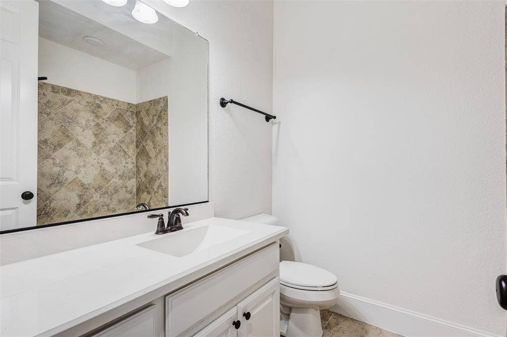 901 Clear Water Drive N, Allen, TX 75013 901 Clear Water Drive N, Allen, TX 75013