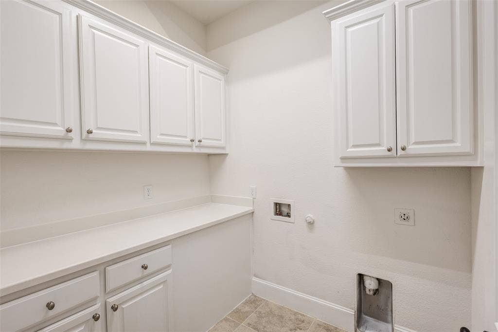 901 Clear Water Drive N, Allen, TX 75013 901 Clear Water Drive N, Allen, TX 75013