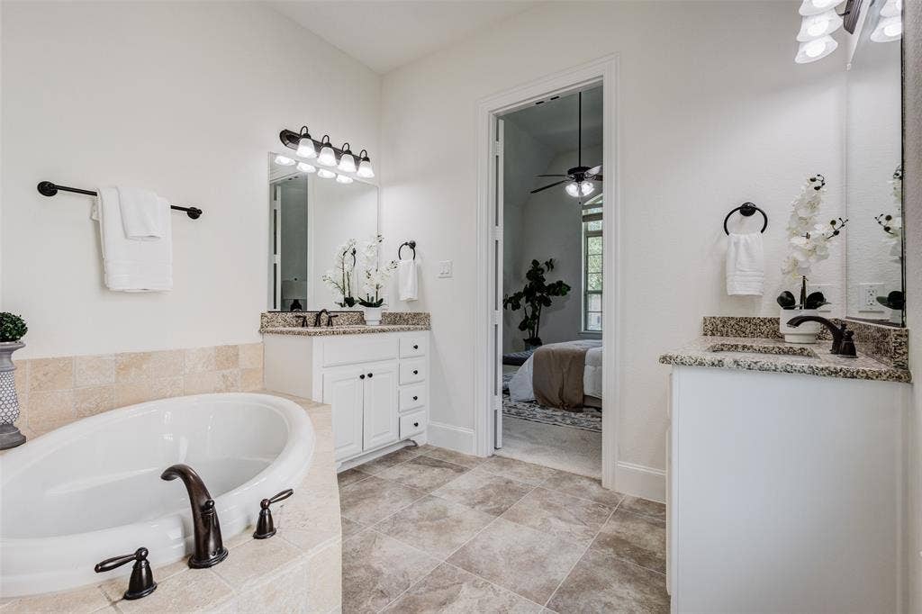 901 Clear Water Drive N, Allen, TX 75013 901 Clear Water Drive N, Allen, TX 75013