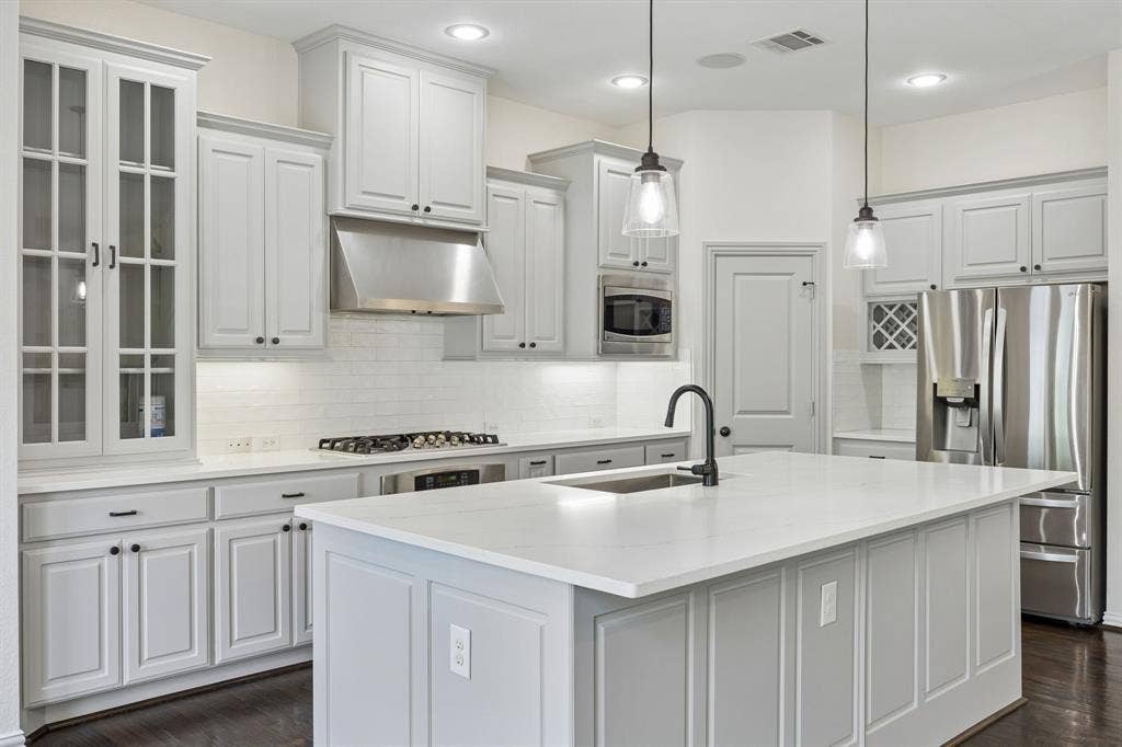 6685 Escena Boulevard, Irving, TX 75039 6685 Escena Boulevard, Irving, TX 75039