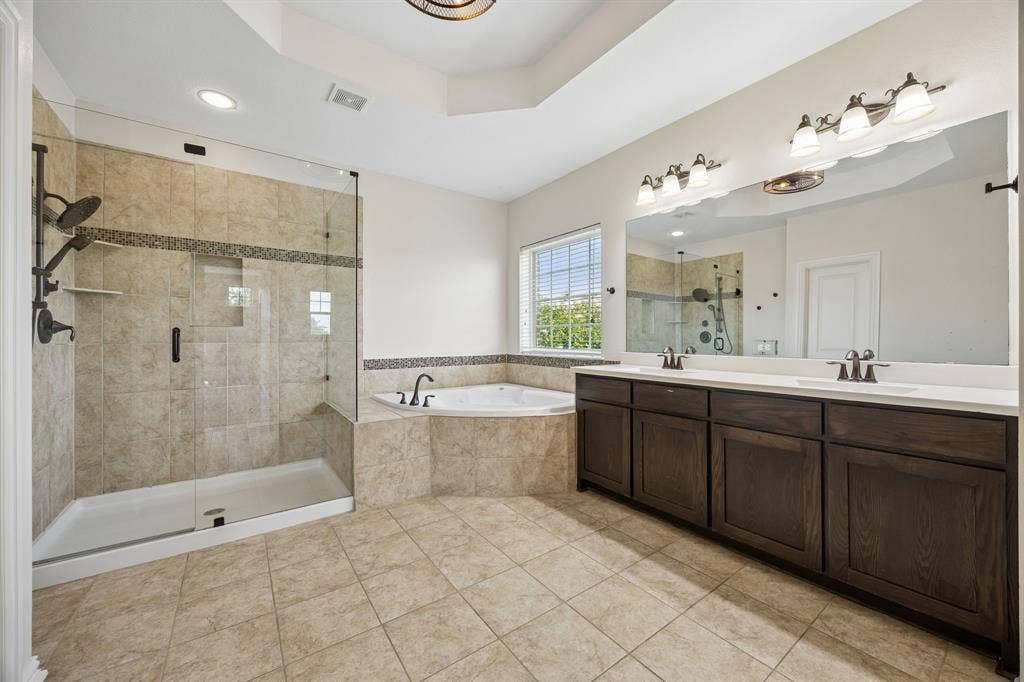 6685 Escena Boulevard, Irving, TX 75039 6685 Escena Boulevard, Irving, TX 75039